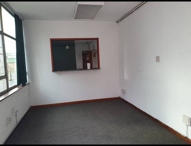 4,228M² FACTORY TO LET IN SACKS CIRCLE INDUSTRIAL